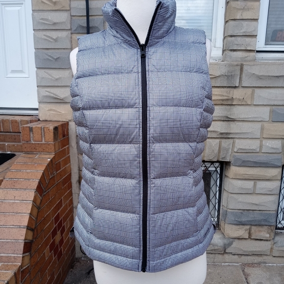 🆕Lands' End | Gingham Down Puffer Vest Women's Size Small 6-8 - Picture 2 of 12